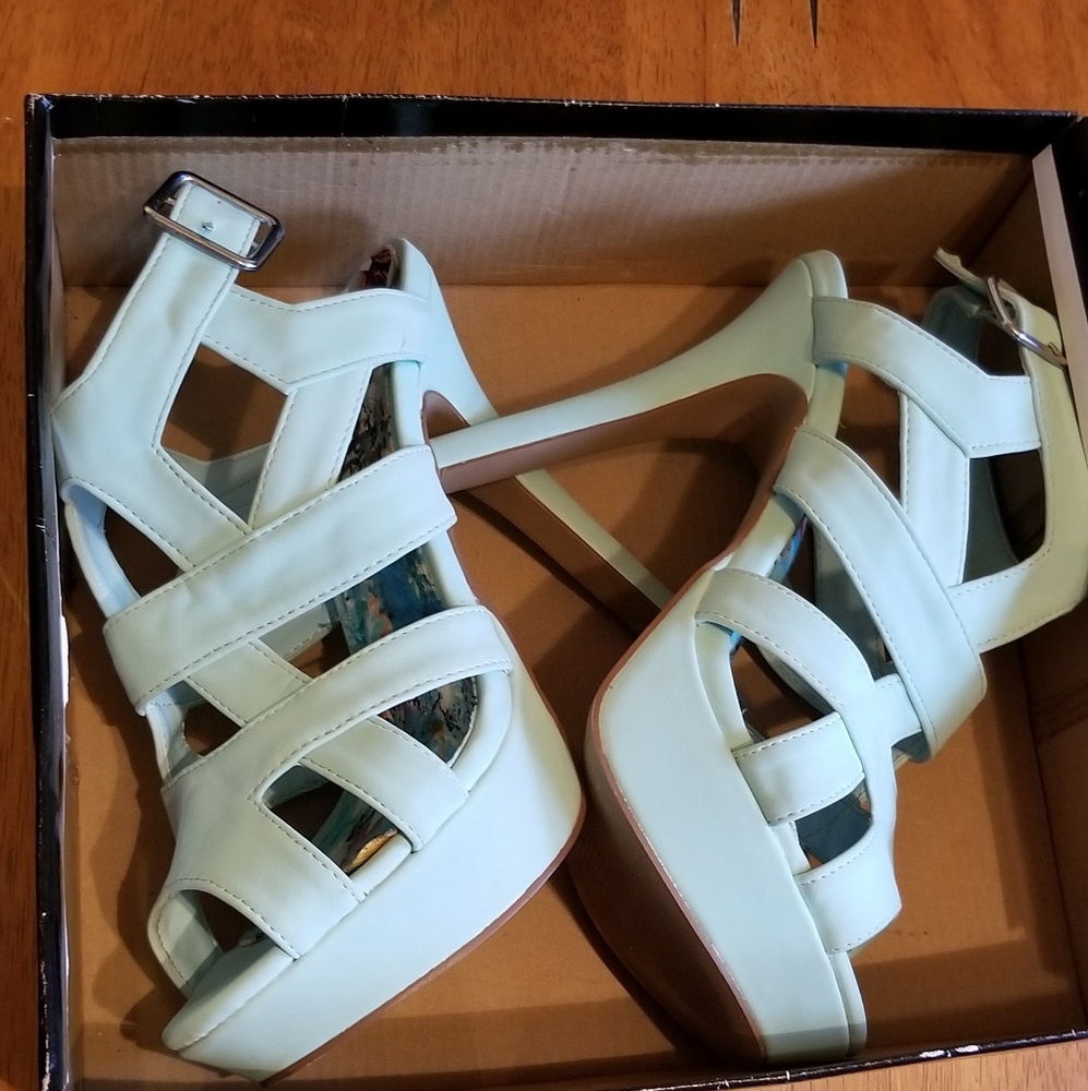 Womens size 7.5 strappy high heels